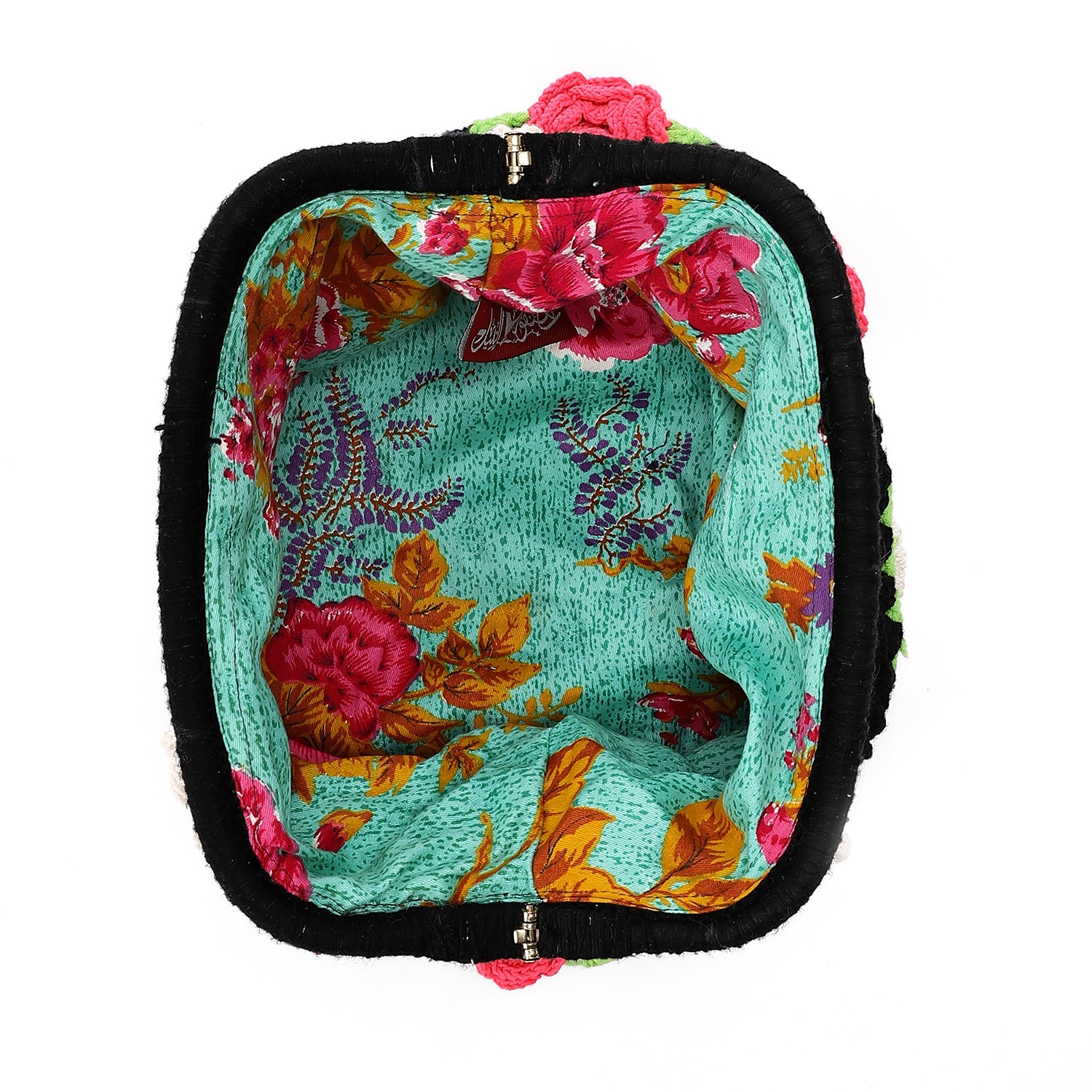 Vintage-inspired crochet purse